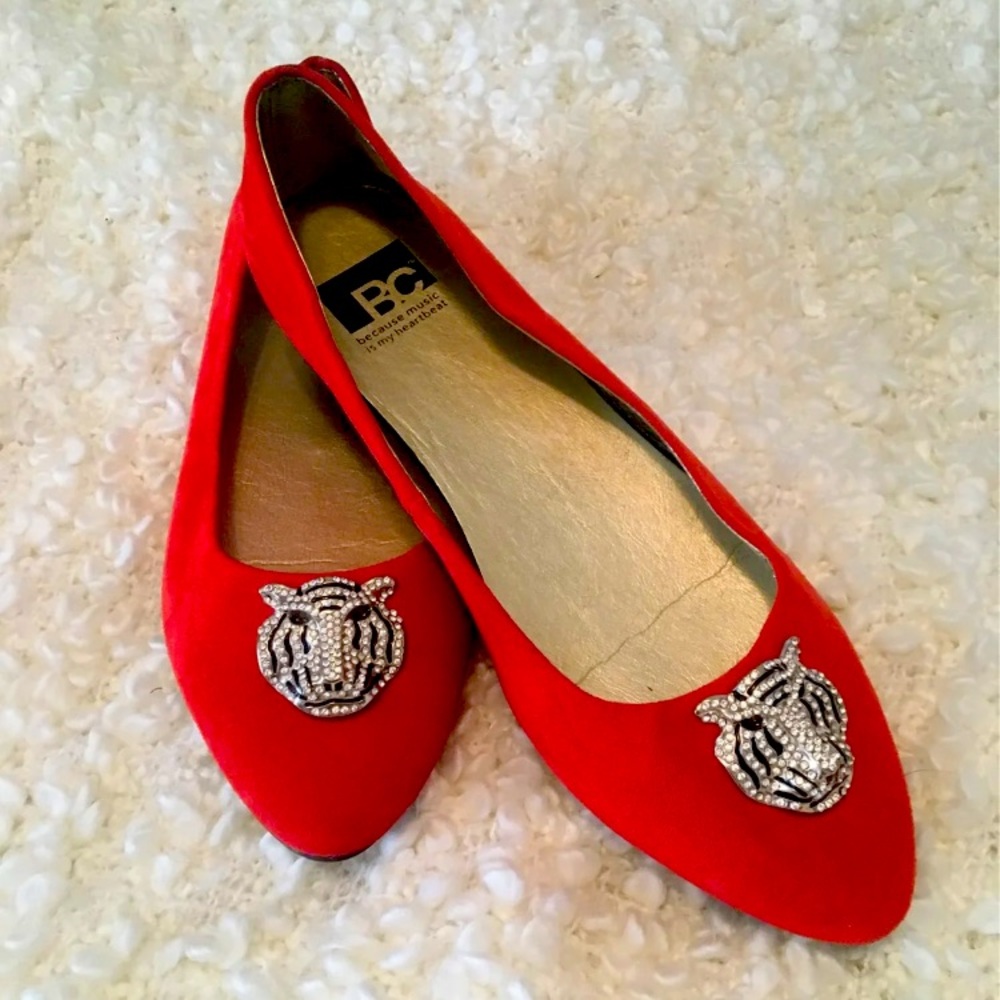 Orange suede tiger flats EUC